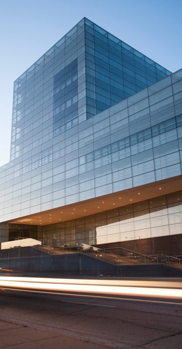 tiomothy-swope-116695-unsplash-min-365x700